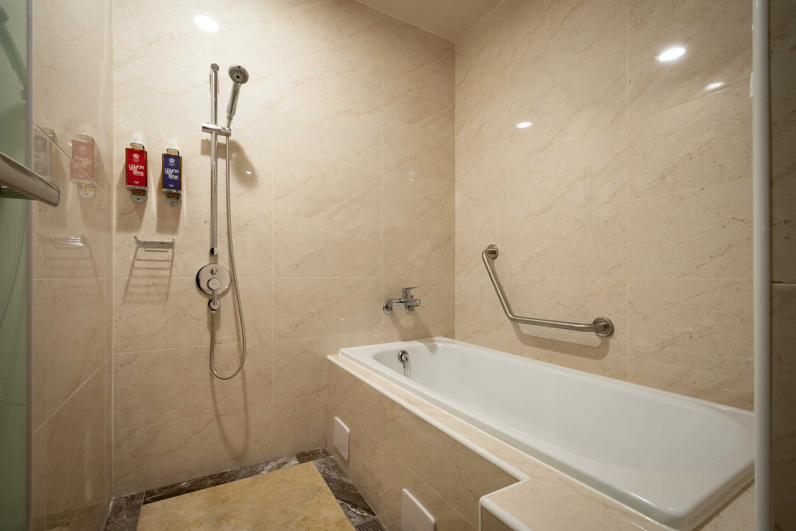 雀躍四人客房(無窗) SCA