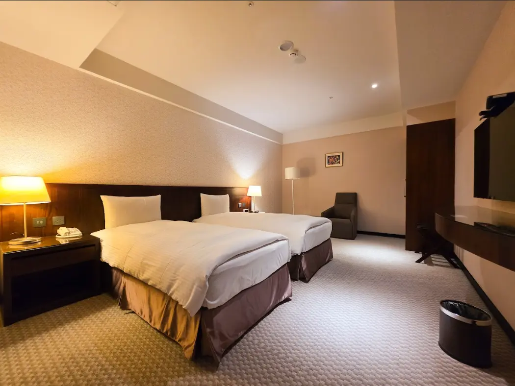 雀緻家庭套房(一大二小床) SCDT