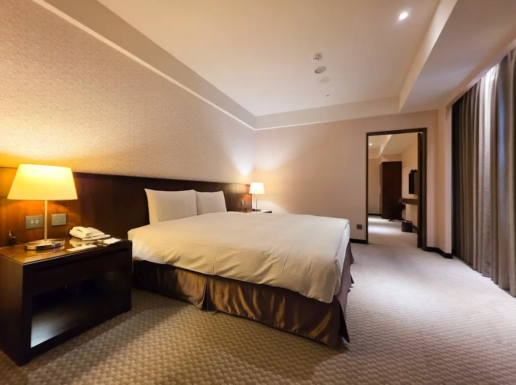 雀緻家庭套房(一大二小床) SCDT